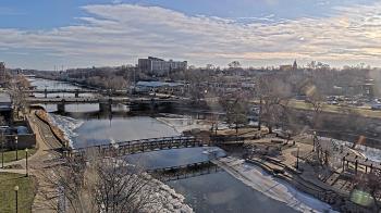 Weather camera view of City of Elgin.