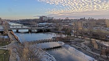 Weather camera view of City of Elgin.