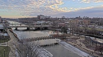 Weather camera view of City of Elgin.