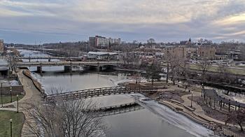 Weather camera view of City of Elgin.