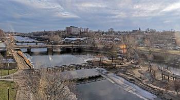 Weather camera view of City of Elgin.