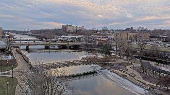 Weather camera view of City of Elgin.