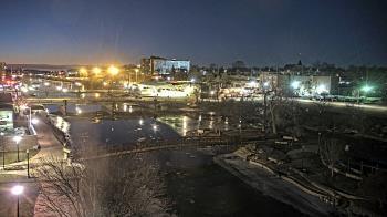 Weather camera view of City of Elgin.