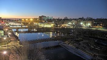 Weather camera view of City of Elgin.