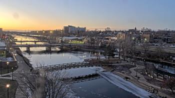 Weather camera view of City of Elgin.