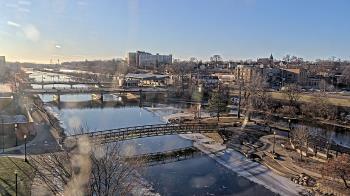 Weather camera view of City of Elgin.