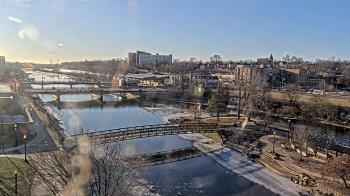 Weather camera view of City of Elgin.