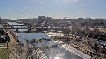 Weather camera view of City of Elgin.