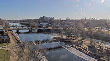 Weather camera view of City of Elgin.