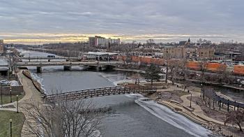 Weather camera view of City of Elgin.