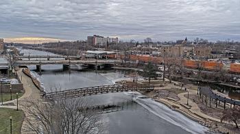Weather camera view of City of Elgin.