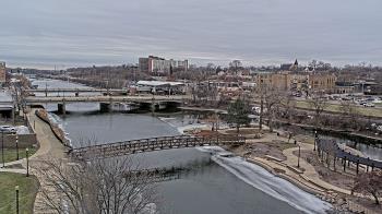 Weather camera view of City of Elgin.