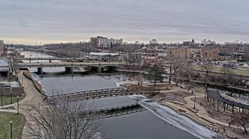 Weather camera view of City of Elgin.
