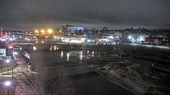 Weather camera view of City of Elgin.