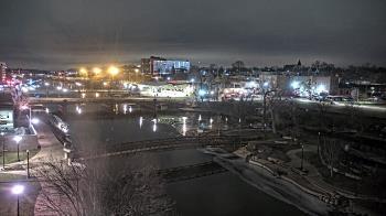 Weather camera view of City of Elgin.