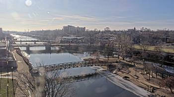 Weather camera view of City of Elgin.