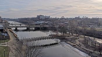 Weather camera view of City of Elgin.