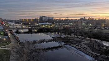 Weather camera view of City of Elgin.