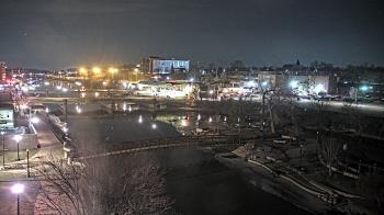 Weather camera view of City of Elgin.