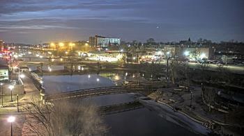 Weather camera view of City of Elgin.