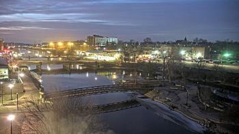 Weather camera view of City of Elgin.