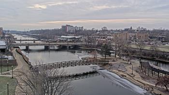 Weather camera view of City of Elgin.