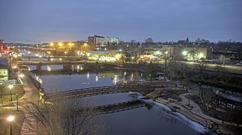 Weather camera view of City of Elgin.