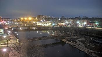 Weather camera view of City of Elgin.