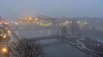 Weather camera view of City of Elgin.