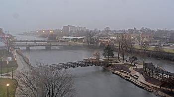 Weather camera view of City of Elgin.