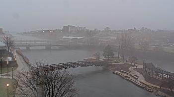 Weather camera view of City of Elgin.