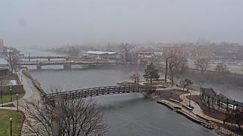 Weather camera view of City of Elgin.