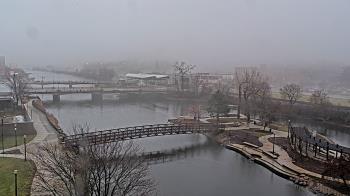 Weather camera view of City of Elgin.