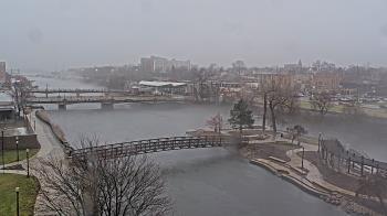 Weather camera view of City of Elgin.