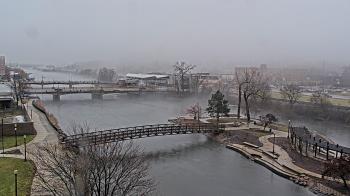 Weather camera view of City of Elgin.