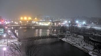 Weather camera view of City of Elgin.