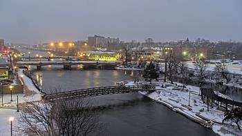 Weather camera view of City of Elgin.