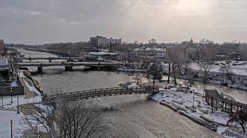 Weather camera view of City of Elgin.