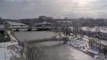 Weather camera view of City of Elgin.