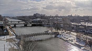 Weather camera view of City of Elgin.