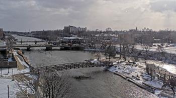 Weather camera view of City of Elgin.