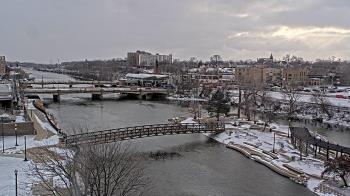 Weather camera view of City of Elgin.