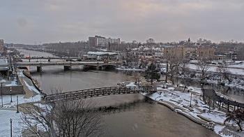 Weather camera view of City of Elgin.