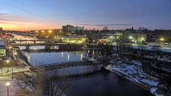 Weather camera view of City of Elgin.