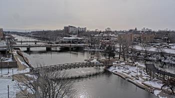 Weather camera view of City of Elgin.