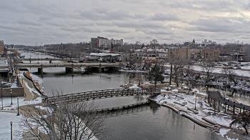 Weather camera view of City of Elgin.