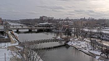 Weather camera view of City of Elgin.