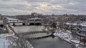 Weather camera view of City of Elgin.