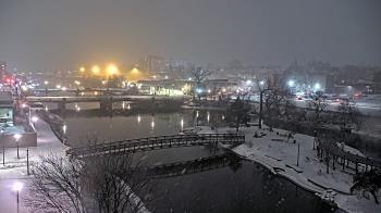 Weather camera view of City of Elgin.