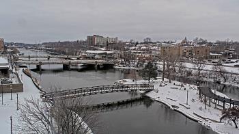 Weather camera view of City of Elgin.